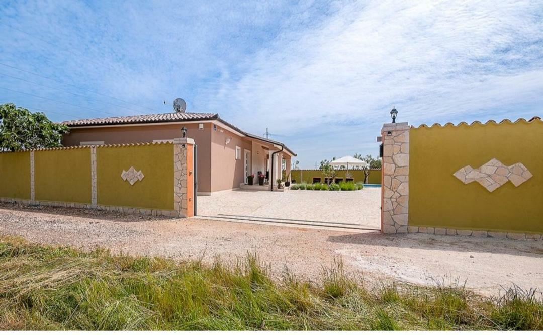 Villa Zafirah Póla Kültér fotó