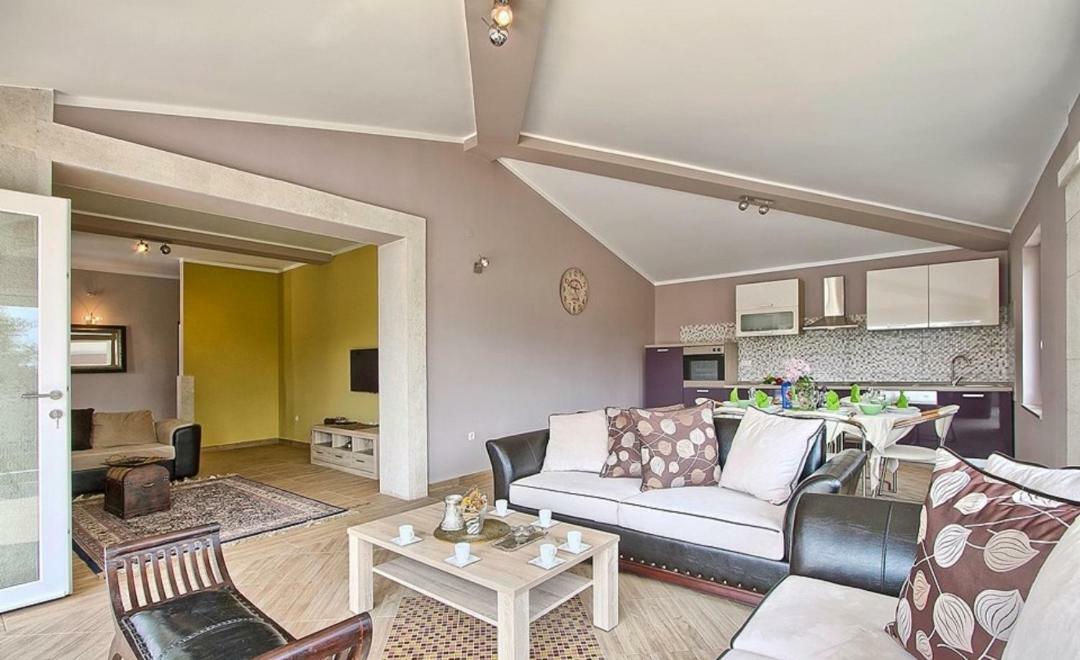 Villa Zafirah Póla Kültér fotó